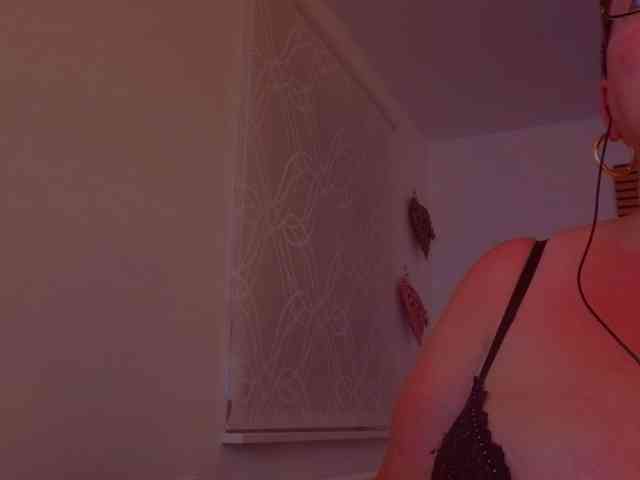 Connyat99 webcam