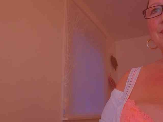 Connyat99 webcam