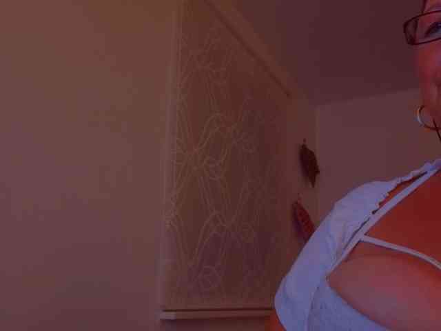 Connyat99 webcam