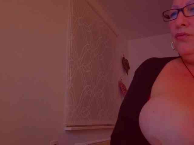 Connyat99 webcam