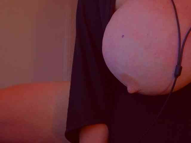 Connyat99 webcam