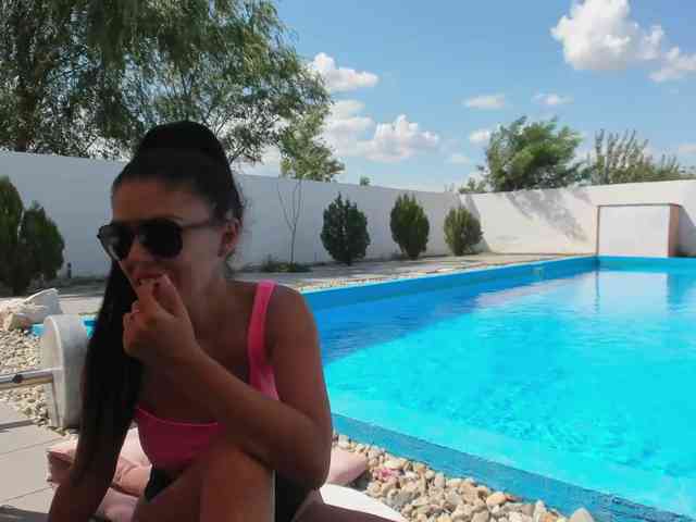 MissKarlaS webcam