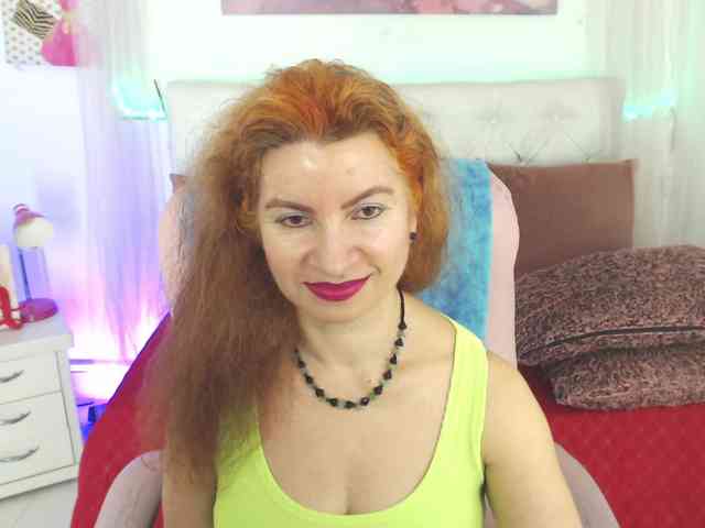alicemiller13 webcam