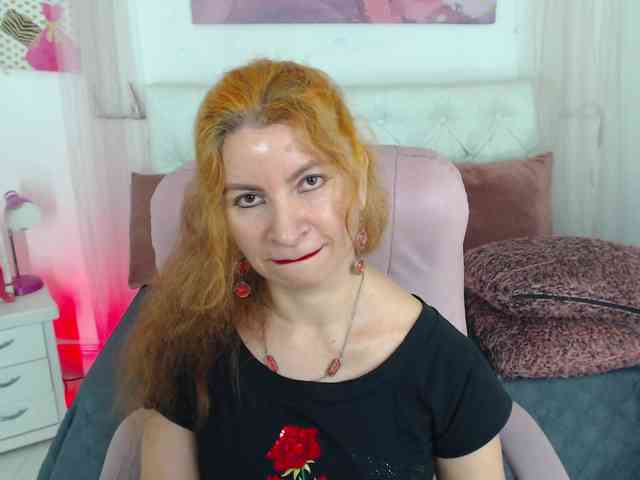 alicemiller13 webcam