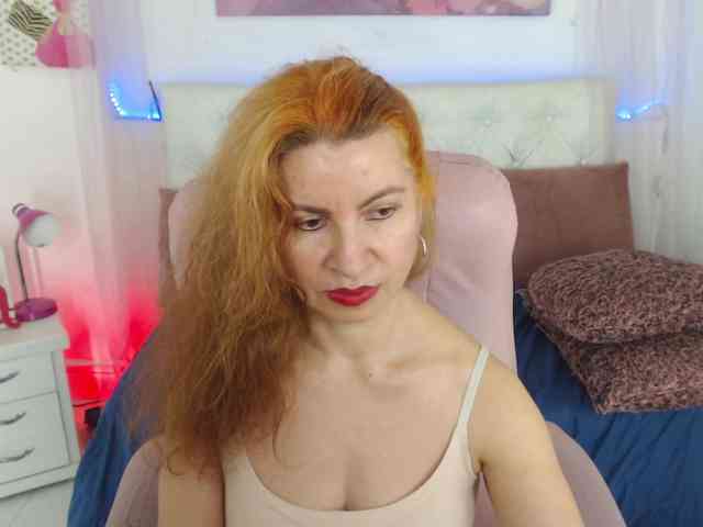 alicemiller13 webcam