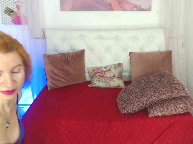 alicemiller13 webcam