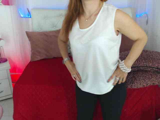 alicemiller13 webcam