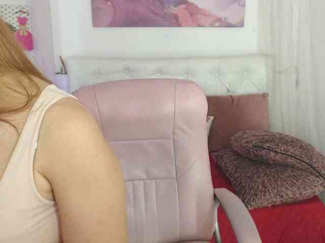 alicemiller13 webcam