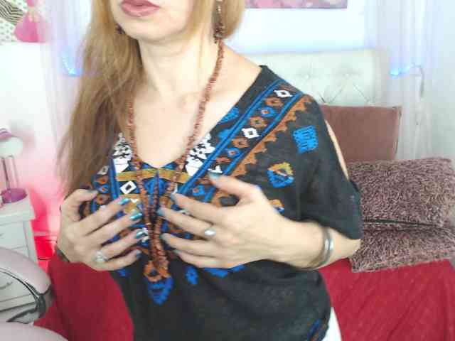 alicemiller13 webcam