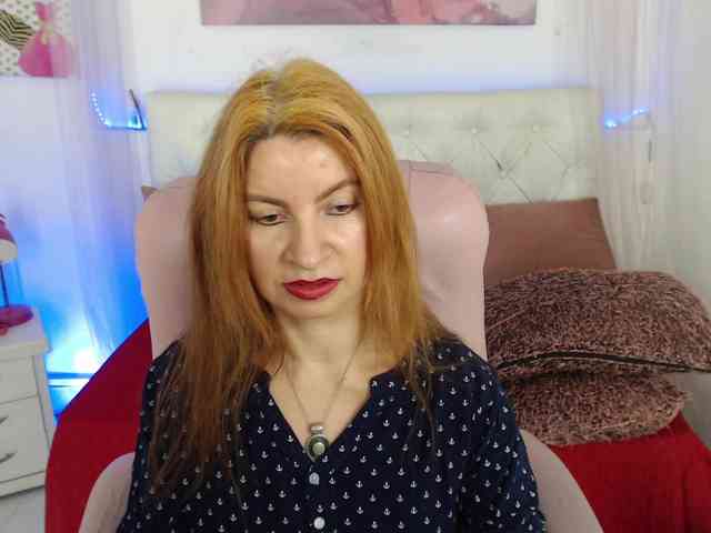 alicemiller13 webcam