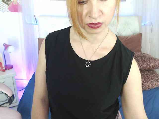 alicemiller13 webcam