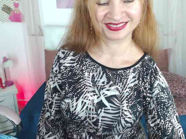 alicemiller13 webcam