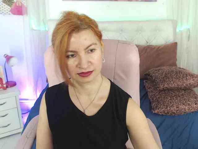 alicemiller13 webcam