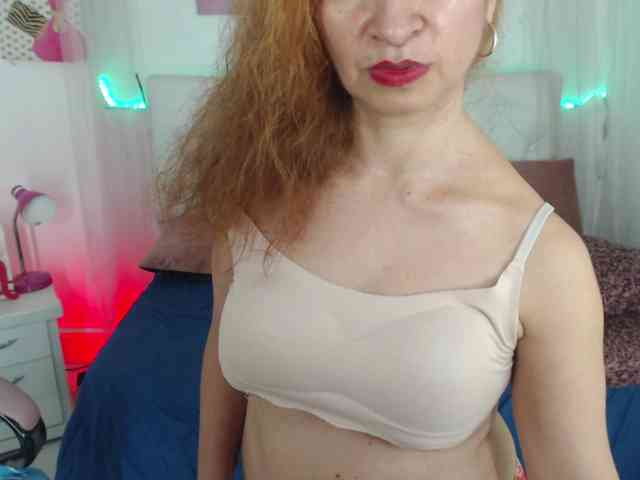 alicemiller13 webcam