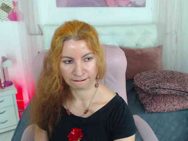 alicemiller13 webcam