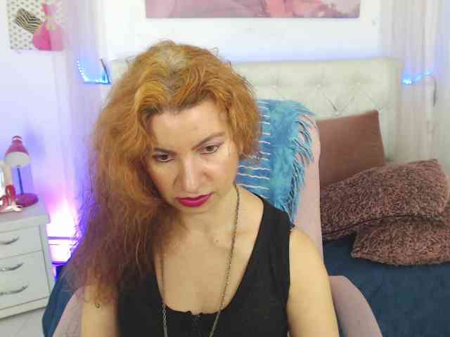 alicemiller13 webcam