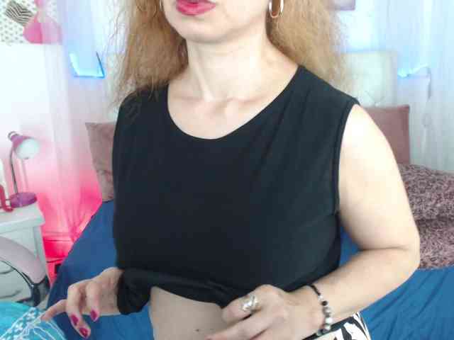 alicemiller13 webcam