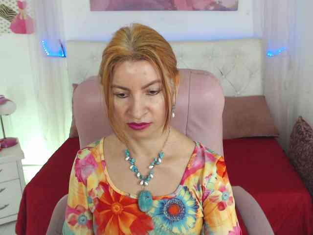 alicemiller13 webcam