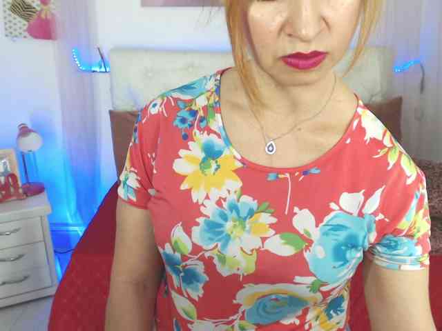 alicemiller13 webcam