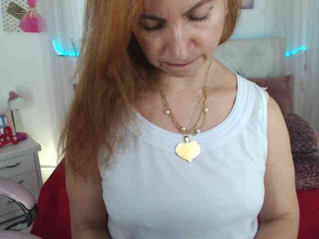alicemiller13 webcam