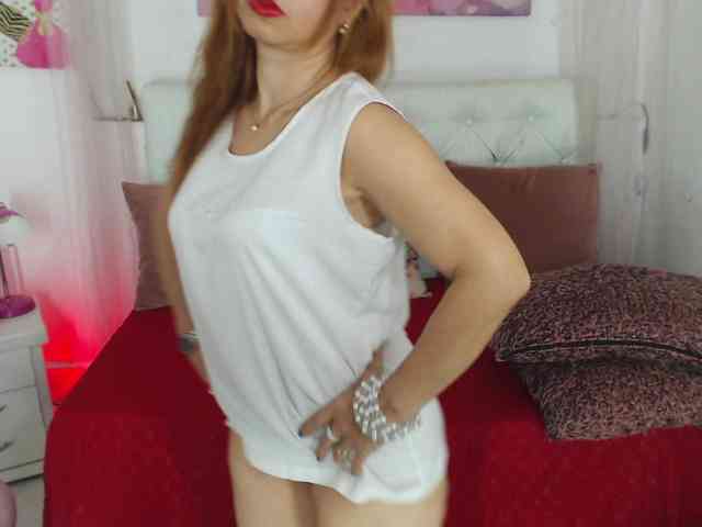 alicemiller13 webcam