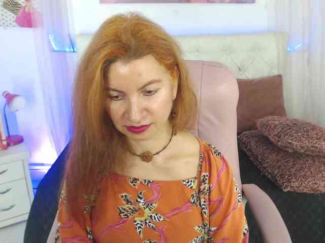 alicemiller13 webcam