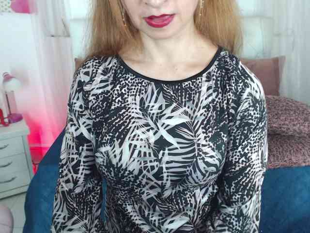 alicemiller13 webcam