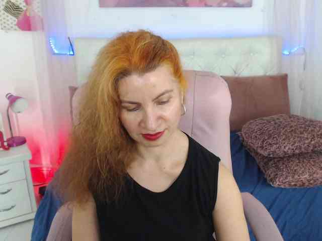 alicemiller13 webcam