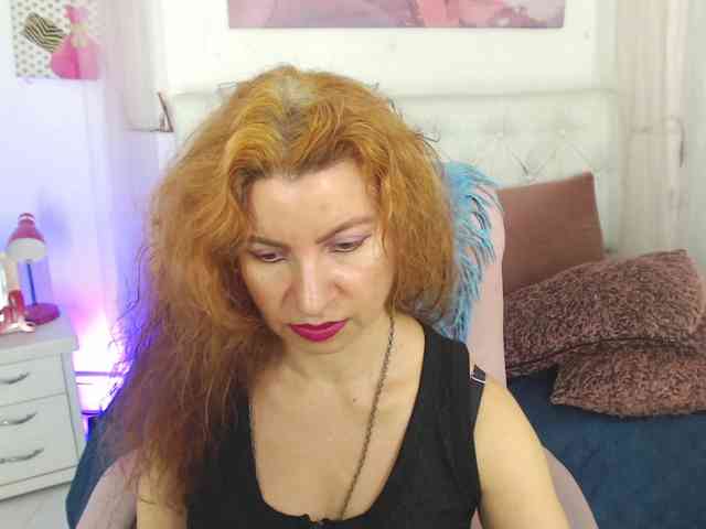 alicemiller13 webcam