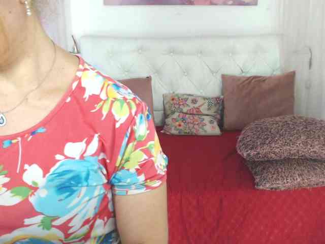 alicemiller13 webcam