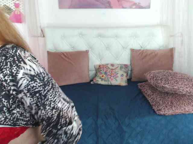 alicemiller13 webcam