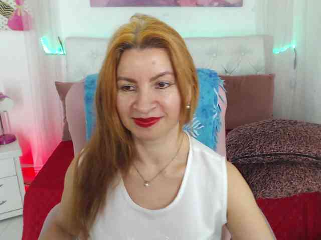 alicemiller13 webcam