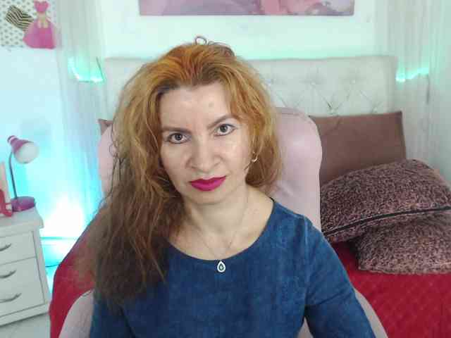 alicemiller13 webcam