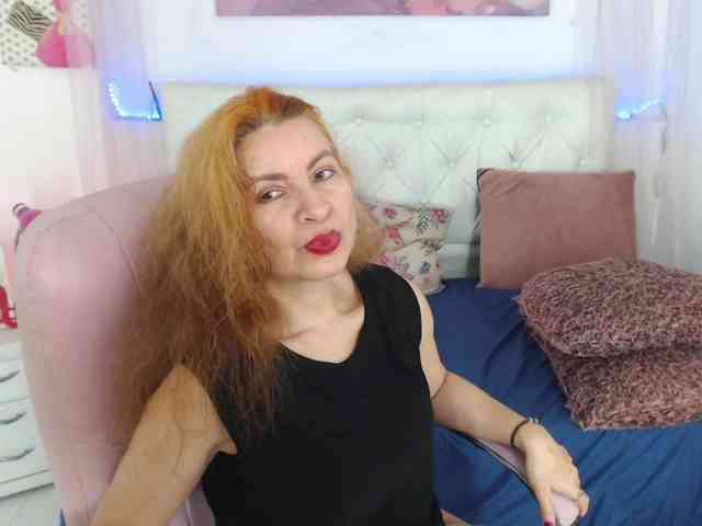 alicemiller13 webcam