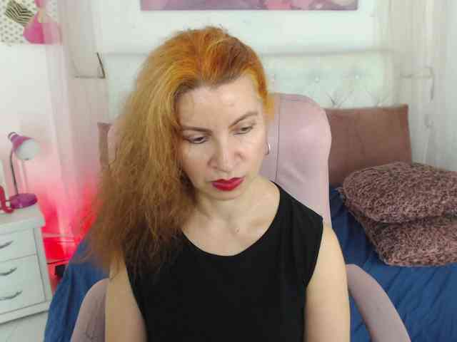 alicemiller13 webcam