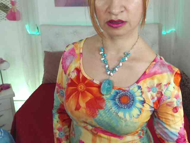 alicemiller13 webcam