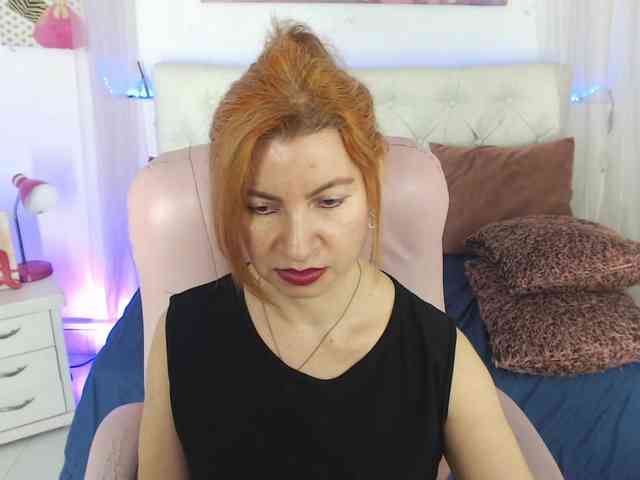 alicemiller13 webcam