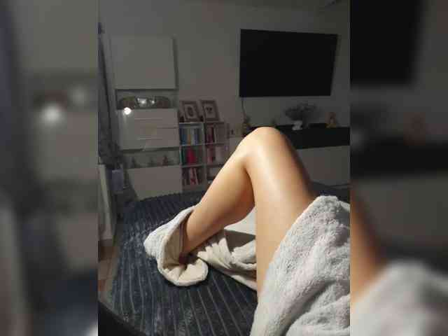 Jasmin-Style Live Webcam on BongaCams