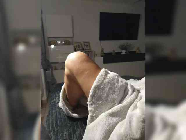 Jasmin-Style Live Webcam on BongaCams