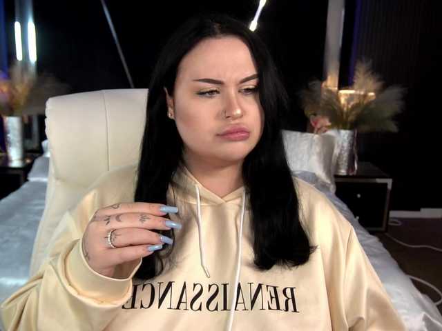 PollyMur's BongaCams show and profile