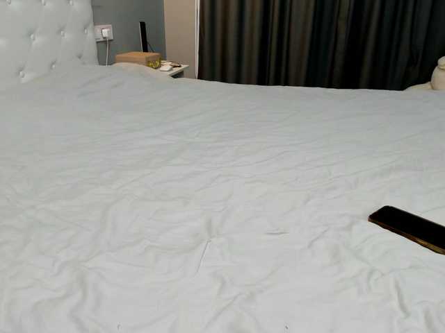 Logan-emma's BongaCams show and profile