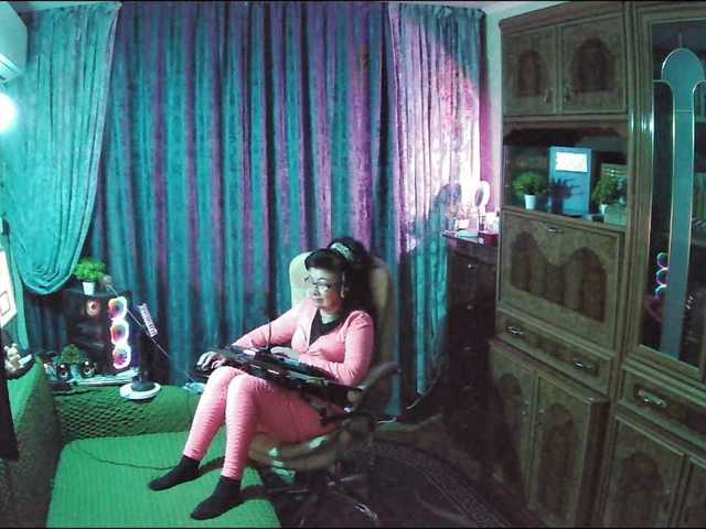 Margarita33's BongaCams show and profile