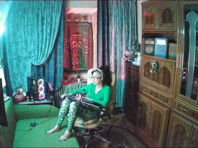 Margarita33's BongaCams show and profile