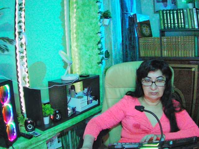 Margarita33's BongaCams show and profile