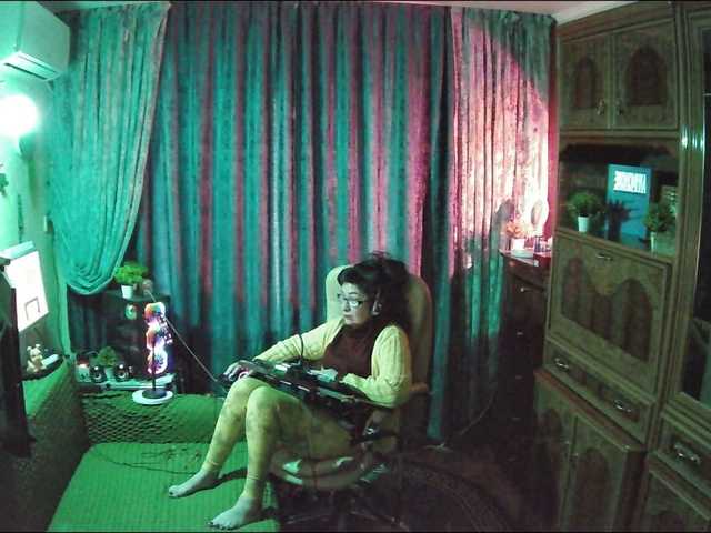 Margarita33's BongaCams show and profile