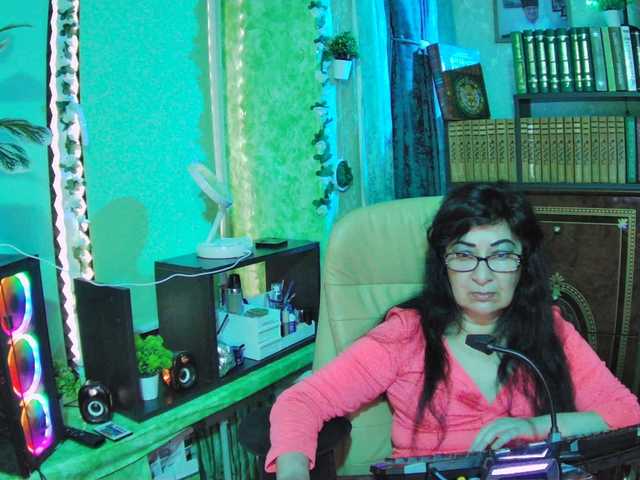 Margarita33's BongaCams show and profile