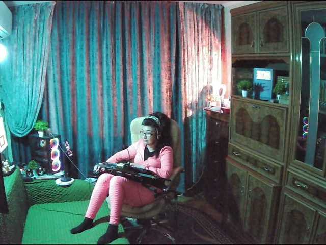 Margarita33's BongaCams show and profile