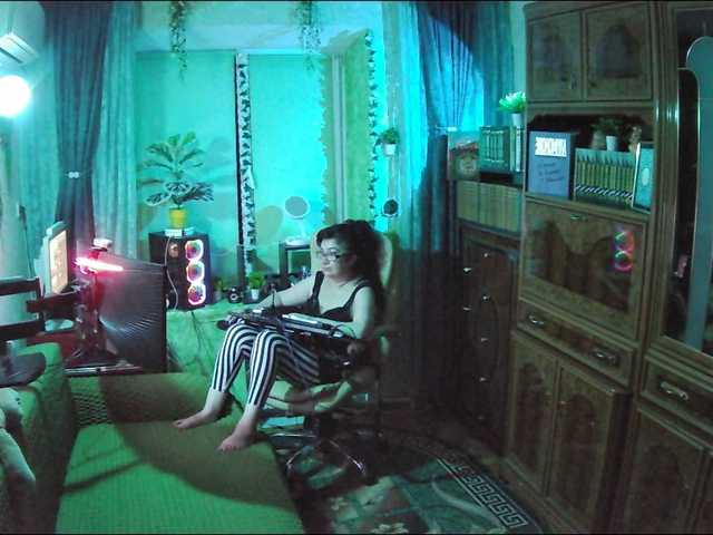 Margarita33's BongaCams show and profile