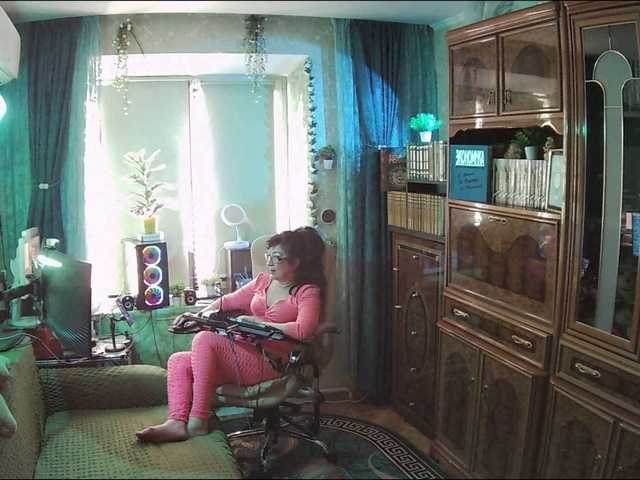 Margarita33's BongaCams show and profile