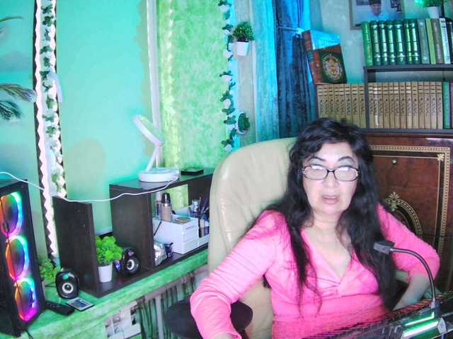 Margarita33's BongaCams show and profile